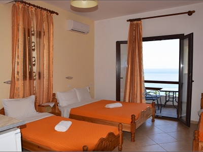 ΔΙΑΜΕΡΙΣΜΑ 12